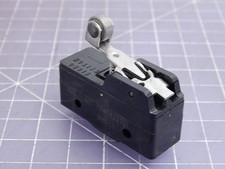 LOT OF 50 MICRO SWITCH BZ-7RWT822101 BASIC / SNAP ACTION SWITCHES BASIC SW SPDT