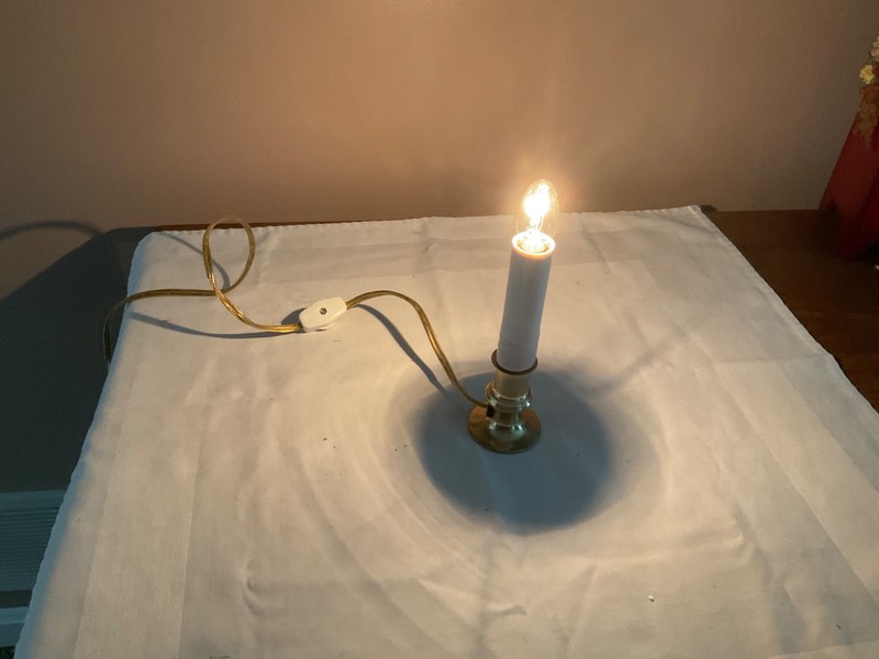 Vtg. 5 3/8” TALL Brass Base ELECTRIC PLUG-IN CANDLE LAMP 6’ FT LONG CORD On off
