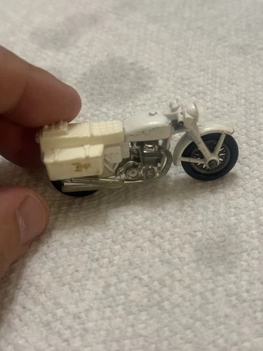 Vintage 1977 Matchbox Lesney Honda 750 Police Motorcycle No 33 White - No Rider