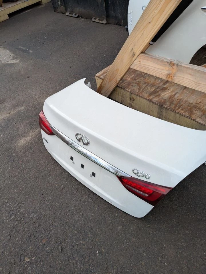 (LOCAL PICKUP ONLY) Trunk/Hatch/Tailgate Rear View Camera Fits 18-22 INFINITI Q5 - Image 3 of 4