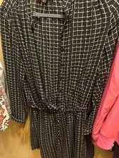 DALIA Black & white dress size 4 new without tags