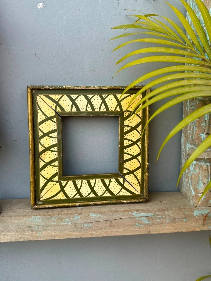 Moldura de parede vintage antiga de madeira pintada à mão linda moldura para fotos 1900 - Imagem 2 de 4