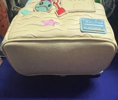 2024 Disney Parks Loungefly Stitch & Scrump Beach Day Sand  display picture 1