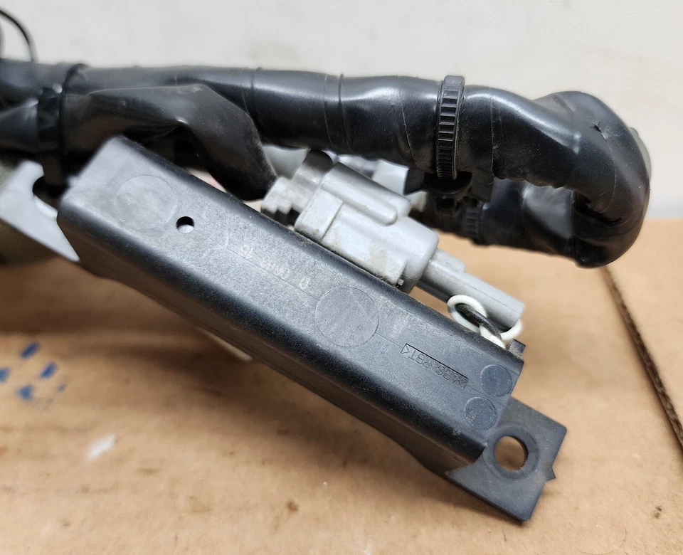 Subchicote de fios para console central Nissan Maxima 2006–2008 24167-ZK31A FABRICANTE DE EQUIPAMENTO ORIGINAL - Imagem 4 de 4