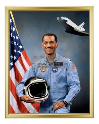 CHARLES F BOLDEN JUNIOR NASA ASTRONAUT PORTRAIT SHUTTLE S 8X10 GOLD FRAMED PHOTO