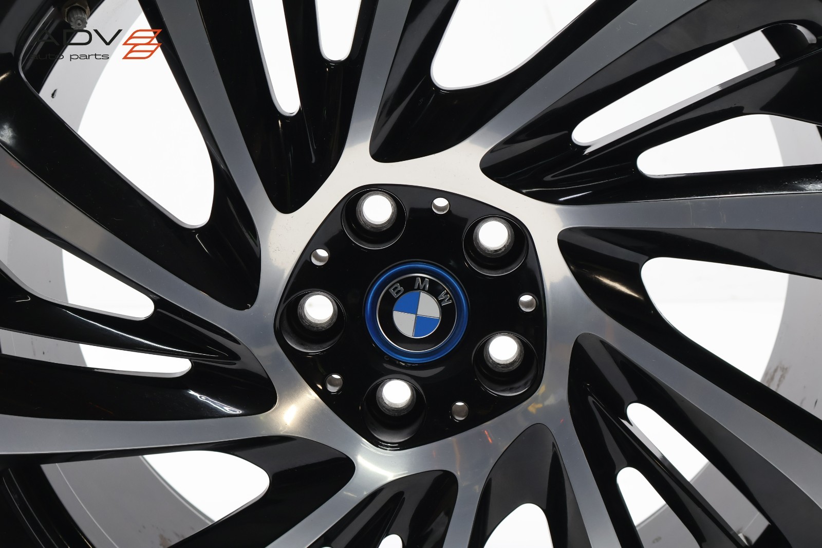 2014 - 2020 BMW i8 I12 REAR LEFT WHEEL RIM 8.5Jx20 H2 IS 50 & CAP & TPMS OEM