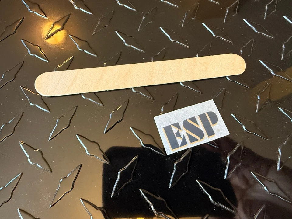 Adesivo ESP preto com sombra dourada para esfregar seco - Imagem 2 de 3