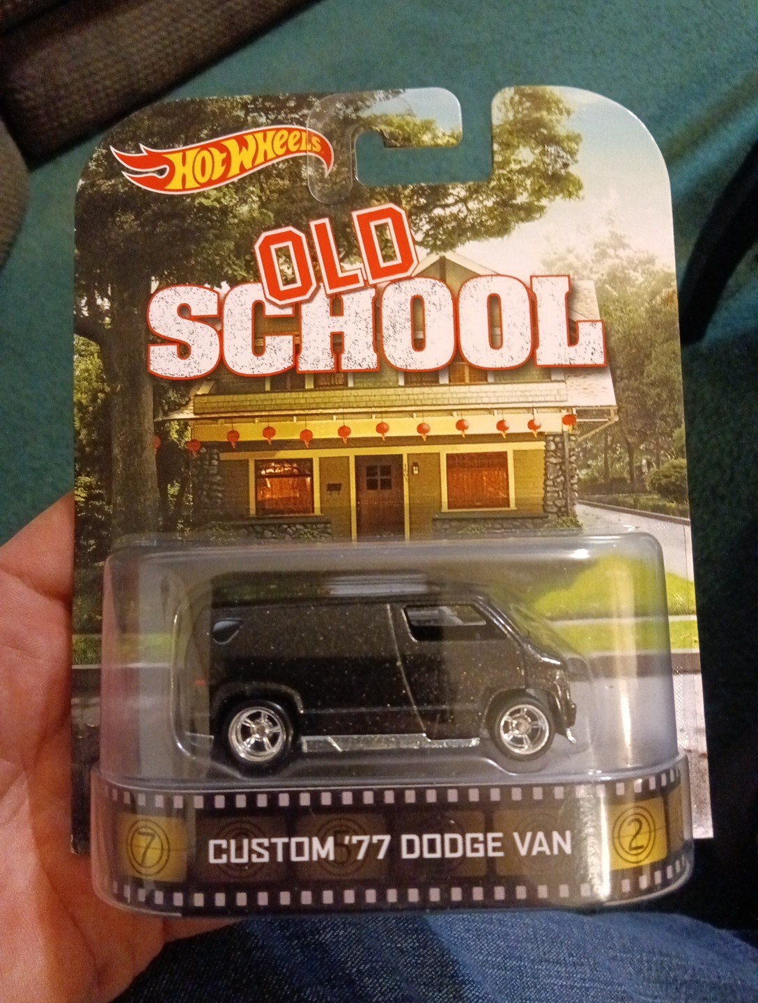 2014 Hot Wheels Retro Entertainment Old School '77 Custom Dodge Van 