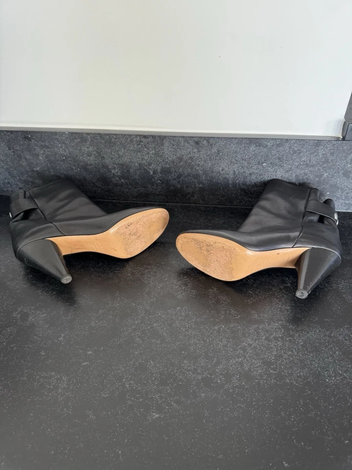 Botines Isabel Marant de cuero negro Foto 4 de 4