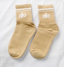 Alo Unisex Cushioned Cotton Half-Crew Throwback ZG3 Brown One Size NWT