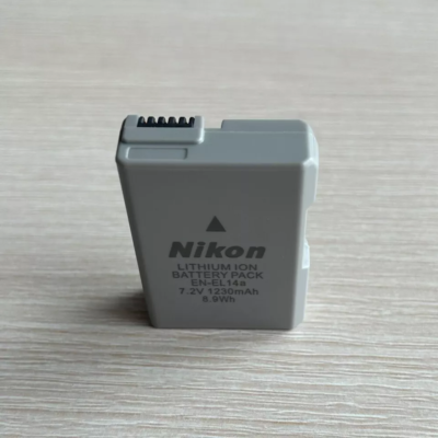 Original Nikon EN-EL14a Battery For D3100 D3200 D3300 D3400 D5100