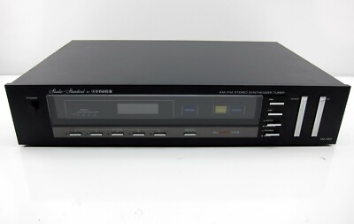 Vintage Fisher Studio Standard FM-660 AM FM Stereo Synthesizer Tuner PLL Quartz 