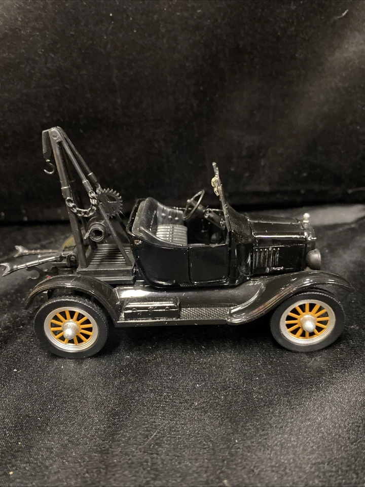 National Motor Museum Mint 1923 Ford Model T Tow Truck - Image 2 of 4