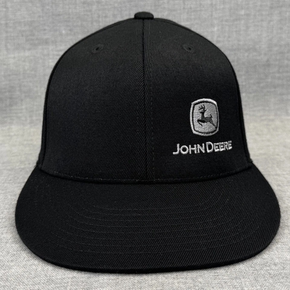 Gorra John Deere para hombre ajustada flexible 6 7/8 - 7 1/4 logotipo negro "equipo Coastline" Foto 3 de 4
