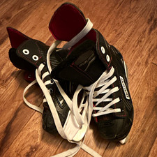 Bauer NS Youth Ice Hockey Skates Y13 Black/White/Red Lace-Up