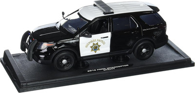Motor Max 1:18 2015 Ford Interceptor Utility California Highway Patrol (Chap) Di