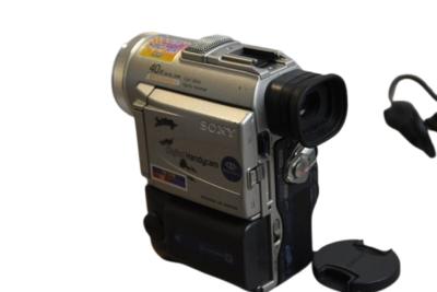 SONY　DCR-PC100　MiniDV対応 Sony Handycam DCR-PC100 Camcorder MiniDv Video Camera Japan