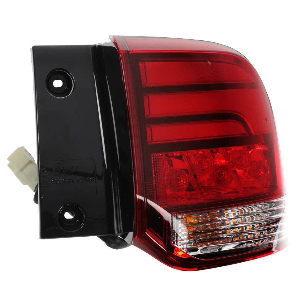 Lámpara de luz trasera derecha LED 8330B178 OEM 2016-2020 Mitsubishi Outlander Foto 4 de 4