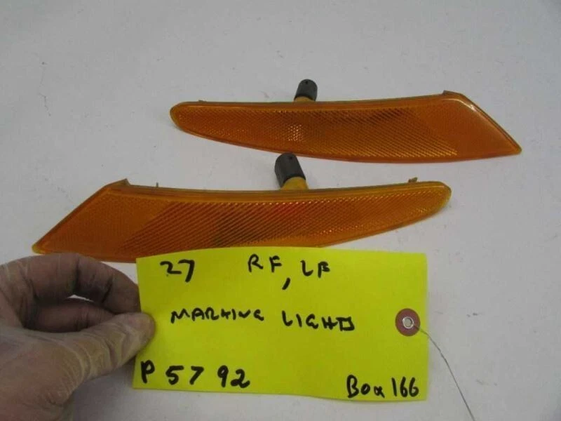 Luz marcadora lateral LW200 2000 2002 pasajero derecho lámpara delantera guardabarros montada OEM Foto 4 de 4