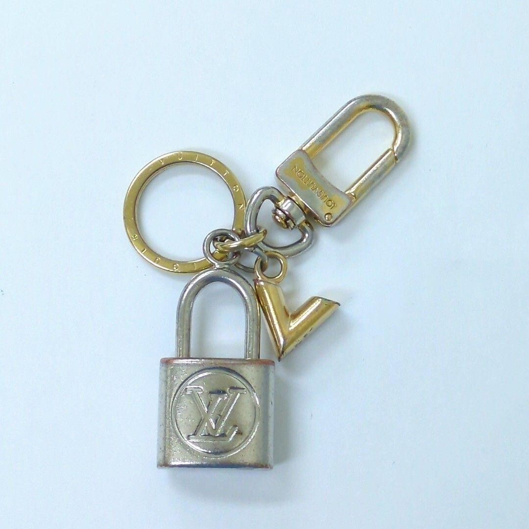 Auth Louis Vuitton Kaleido V Patrock Keychain M67376 Gold Silver