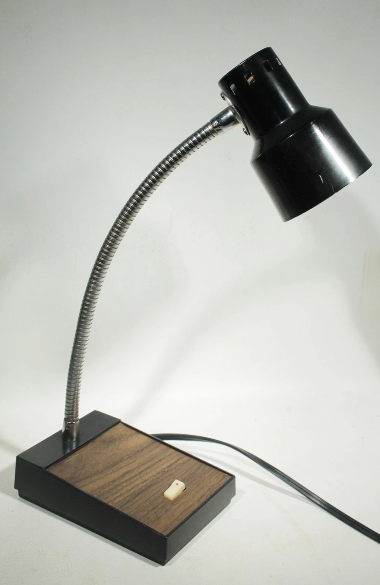 VINTAGE MOBILITE MODEL 82 HIGH INTENSITY GOOSE NECK DESK LAMP