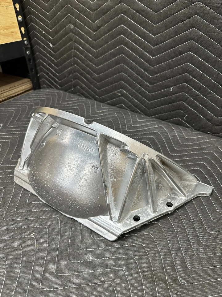 4L80E Dust Cover GMC Chevrolet 2000-2009 15765623 OEM USED - Image 2 of 4