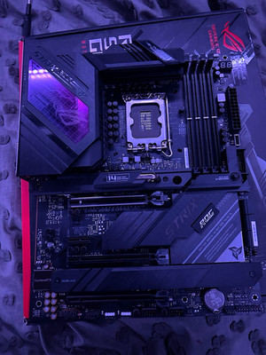 ASUS ROG Strix Z690-E Gaming WiFi ATX LGA1700 DDR5 Intel Motherboard