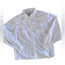Vintage white lace appliqu  western style button down blouse- cotton - XL