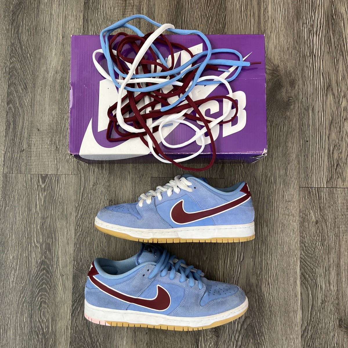 Size 9 - Nike Dunk Low Premium SB Philadelphia Phillies