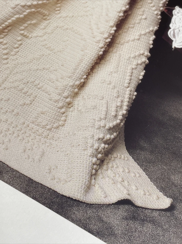 Arabesque Afghan Aran Heirlooms Crochet Pattern Card Needlecraft Shop - Image 2 of 4