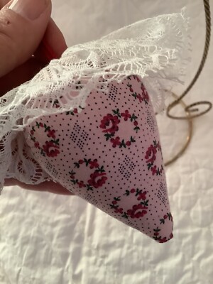 Strawberry Emery ~ Pincushion Pink Rose Wreaths Pin dot Pattern Lace cap  3-1/2 