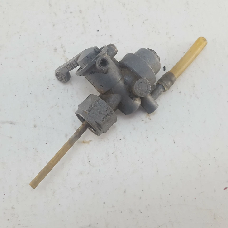 Kawasaki KD80 1984 kd 80 Petcock grifo de combustible para piezas o reparación Foto 4 de 4