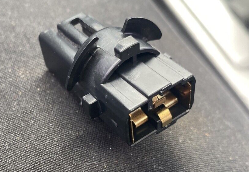 2008-2011 Toyota Highlander tail light socket stop light 2008-2011 Toyota Highlander tail light socket stop light