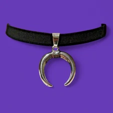 Black Silver Crescent Moon Choker Necklace faux suede collar horns witch goth V5