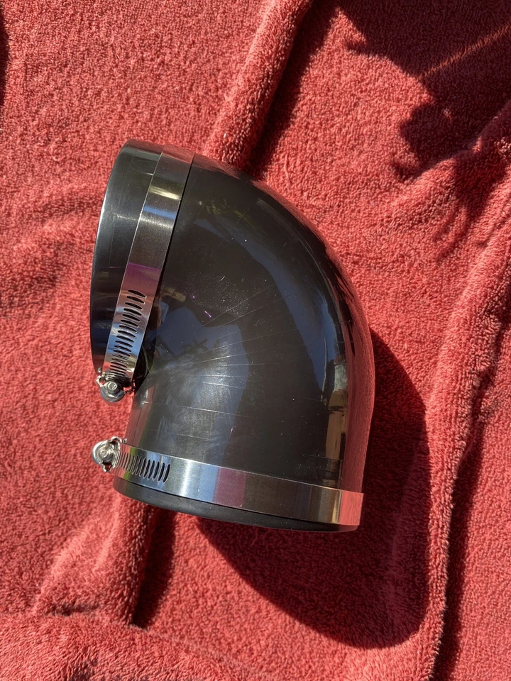 Acoplador de codo de admisión de aire de 4" con abrazaderas de engranaje helicoidal PVC de 90 grados Foto 2 de 4
