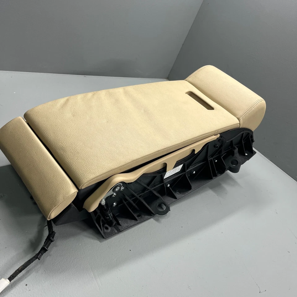 Asiento trasero AUDI A8 Quattro 2011-2014 reposabrazos consola OEM Foto 3 de 4