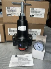 Parker R119-08C/M2 Pressure Regulator, 300PSI w/ Gauge