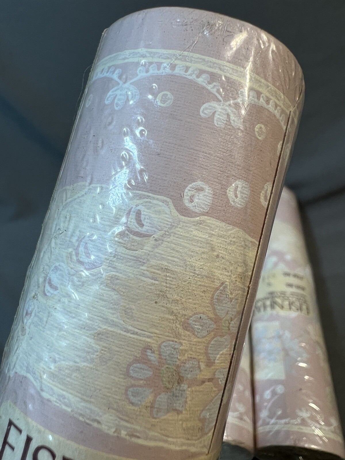 Eisenhart Wallcoverings Co. Wallpaper Border Pink and White Floral KX