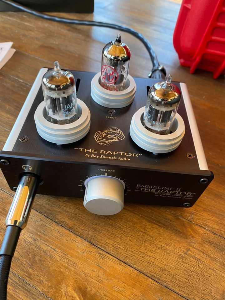 Auriculares Fostex TH-900 con amplificador de auriculares de tubo Emmeline II “The Raptor” Foto 3 de 4