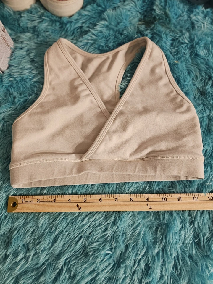 Спортивный бюстгальтер Lululemon Deep V Racerback цвет слоновой кости - Изображение 4 из 4