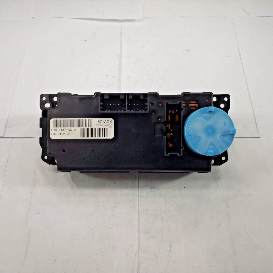 05-10 Chrysler 300 Climate Control Unit Heater Ac Temperature P55111871AD A OEM - Image 4 of 4