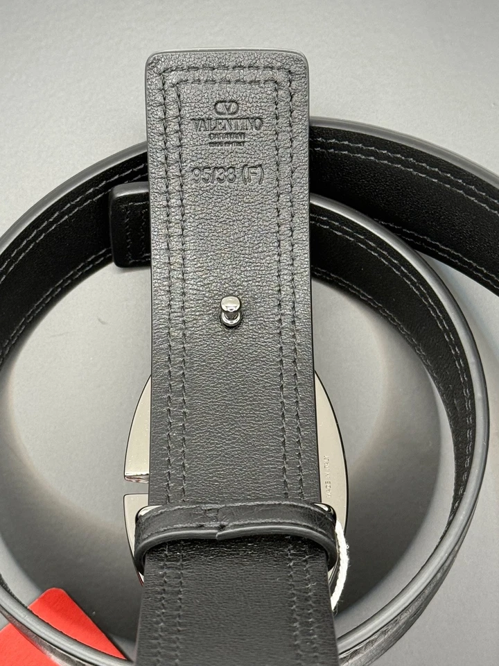 Cinturón Hombre Valentino Garavani Logo V "The Bold Edition" - Piel de becerro - Talla IT 95 Foto 3 de 4