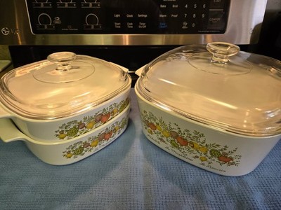 CorningWare 5 Liter and two 2 liter one with lid and one without.