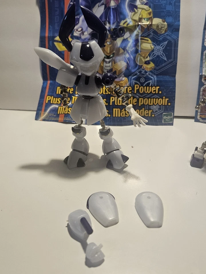Medabots Build Your Own Model Kits Rokusho And Metabee Incomplete  - Image 2 of 4