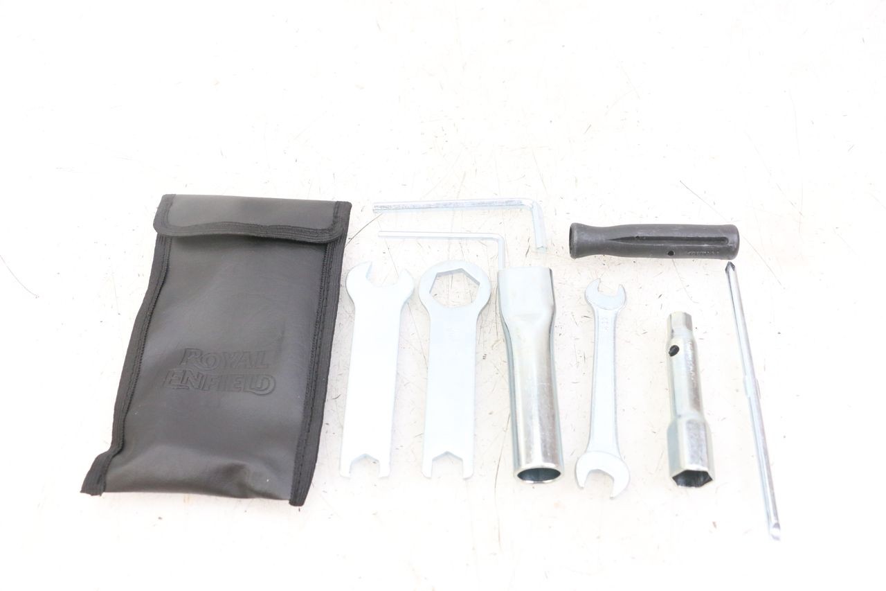 Kit outils Scram 411 Royal Enfield idéal pour vos road trips et sorties trail