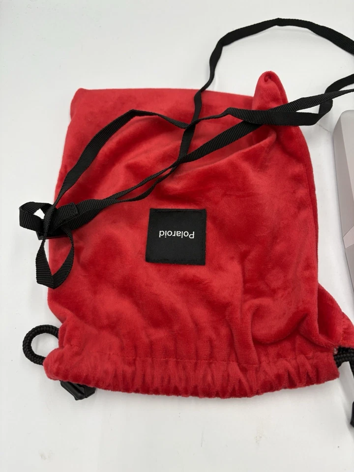 Polaroid Now White Instant Camera i-Type + Official Red Velvet Bag - VGC - Image 4 of 4