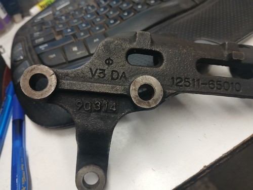 88-95 TOYOTA PICKUP T100 4RUNNER 3.0 V6 3VZE 3VZ SOPORTE DE MONTAJE ALTERNADOR INFERIOR - Imagen 5 de 7