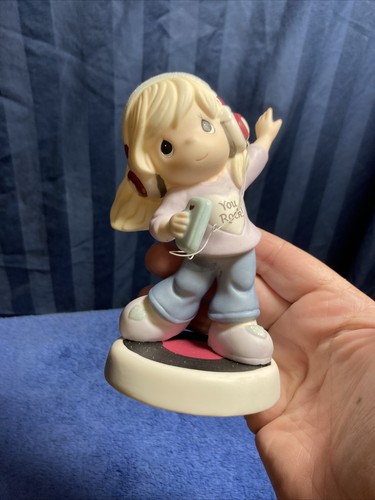 Precious Moments "You Rock" Figurine With Headphones Girl With Blonde Hair PMC - Picture 4 of 11