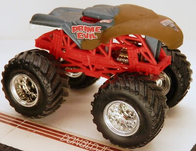 Hot Wheels Monster Jam PRIME EVIL Gorilla/Ape Shaped Truck 1:64