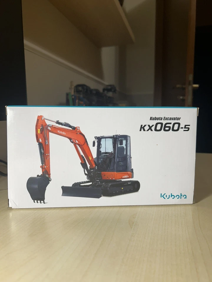 1/24 Kubota KX060-5 Excavator Model - Immagine 3 di 4